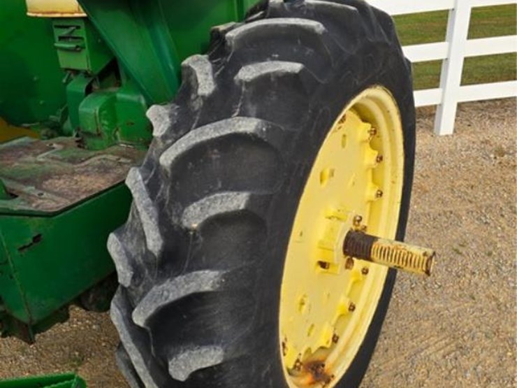 john-deere-4020-image-13
