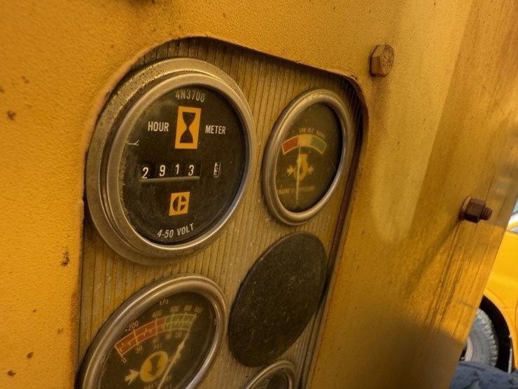 caterpillar-120-image-33