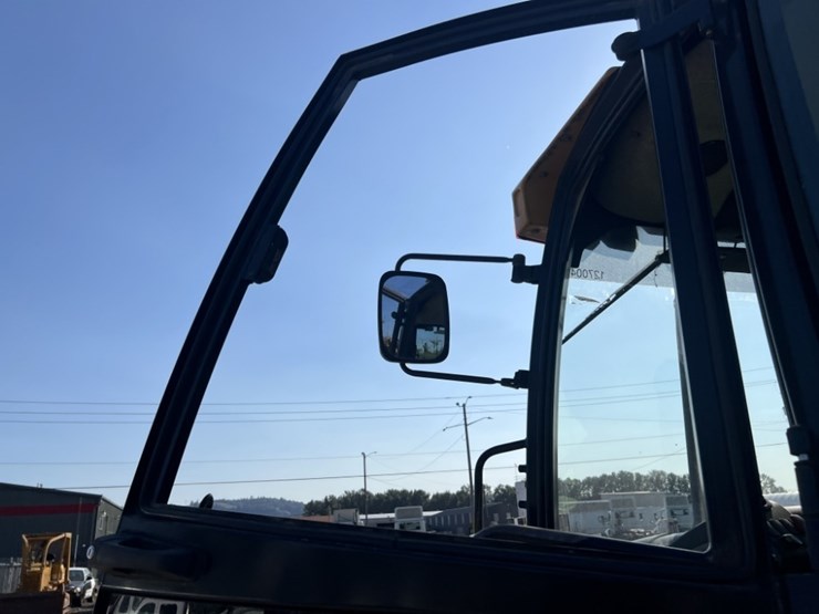 2012-caterpillar-420e-image-35