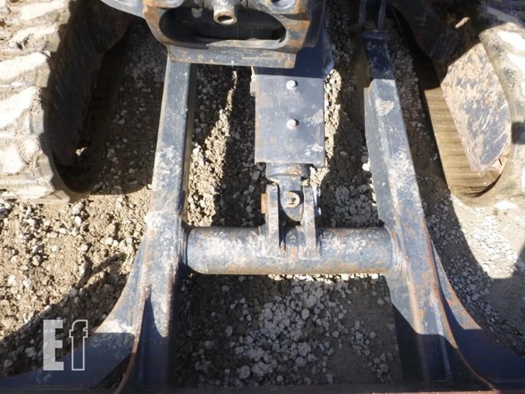 2022-deere-35g-image-21