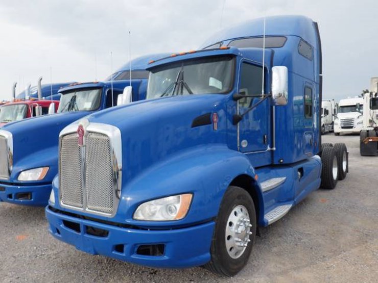 2014-kenworth-t660-image-1