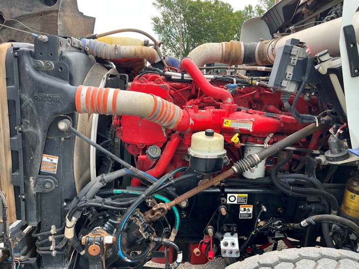 2014-kenworth-t800-image-8