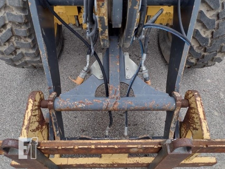2017-deere-244kii-image-14