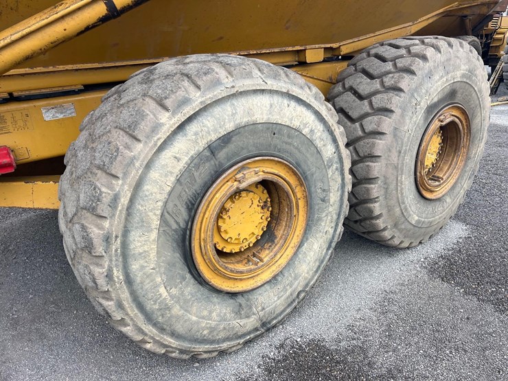 caterpillar-740-image-8