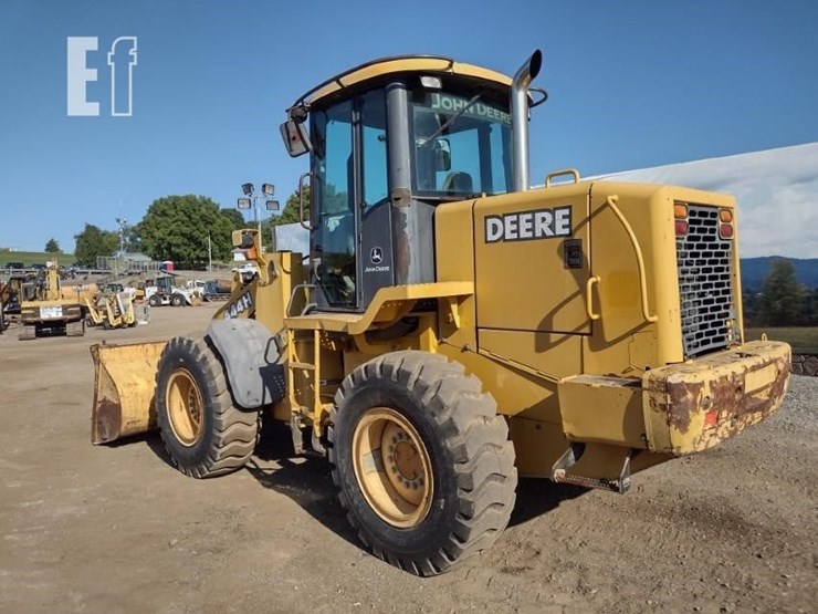 2003-deere-444h-image-33