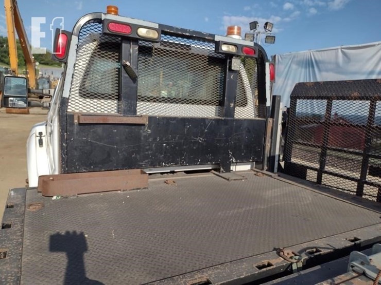 2013-ford-f650-xlt-image-26
