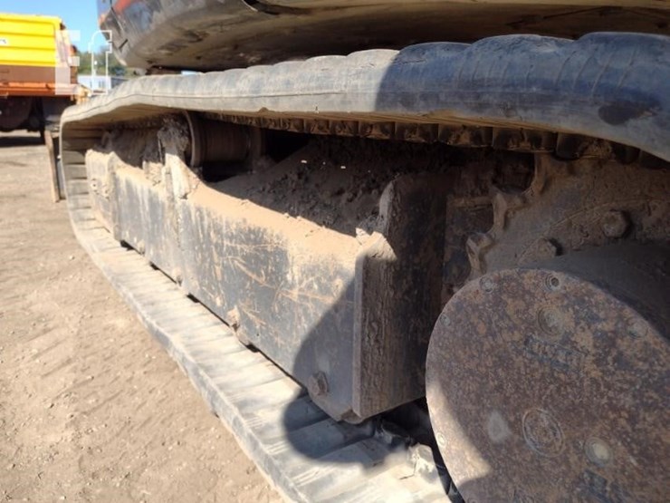 case-cx60-excavator-8560-image-32