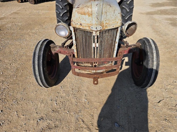 ford-8n-image-8