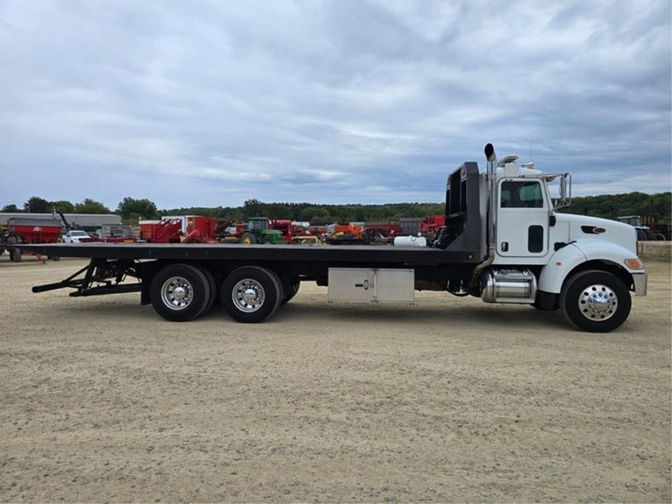 2006-peterbilt-335-image-6