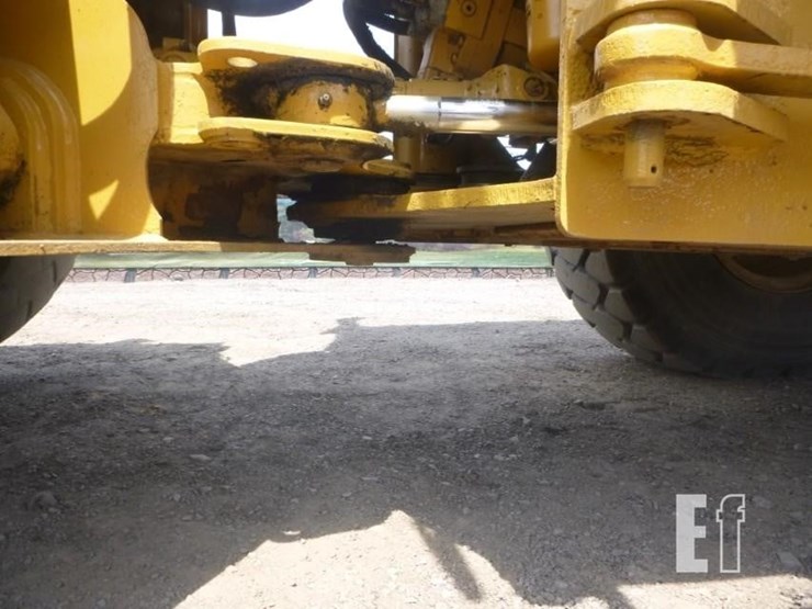 2012-caterpillar-930k-image-27