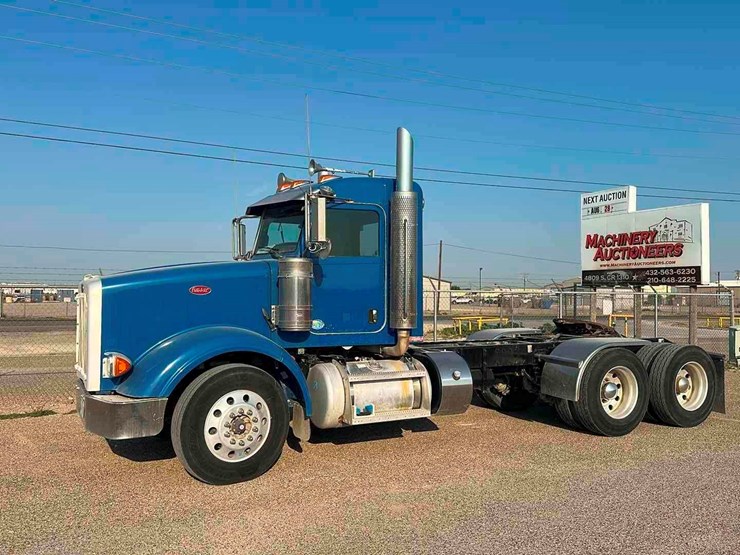 2013-peterbilt-367-image-1
