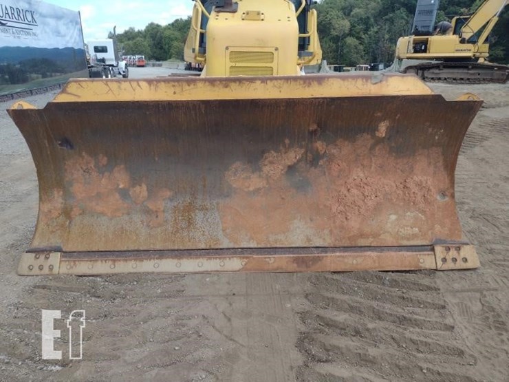 2015-komatsu-d61ex-23-image-19