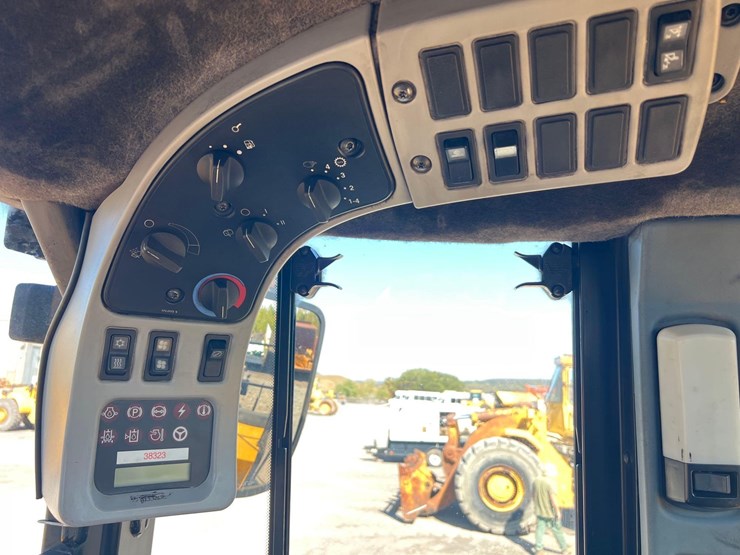 caterpillar-980g-image-22