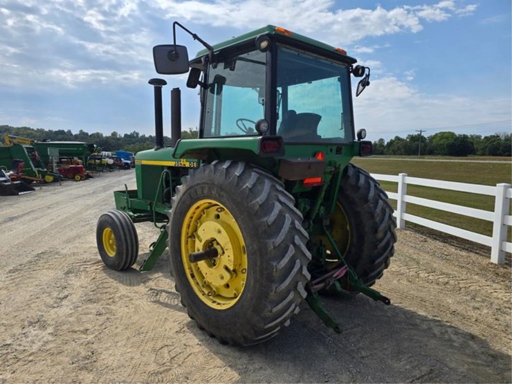 john-deere-4430-image-3