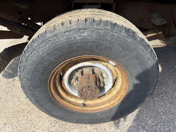 1996-ford-f350-xl-image-52