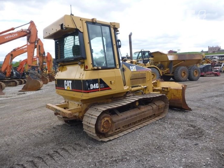 2005-caterpillar-d4g-xl-image-44