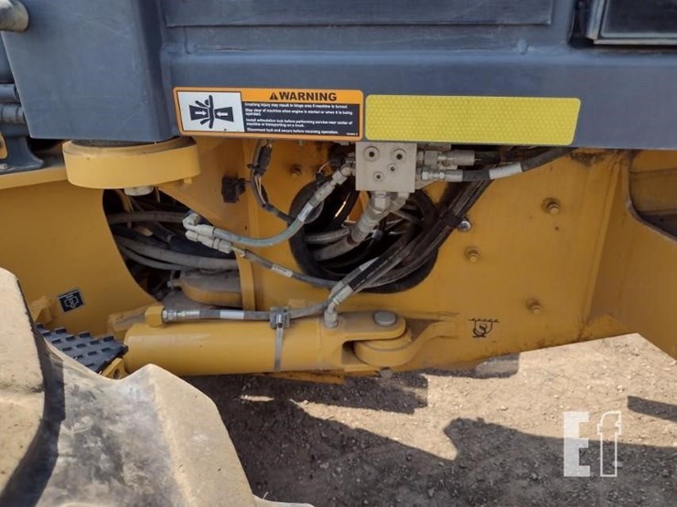 2020-deere-670gp-image-37