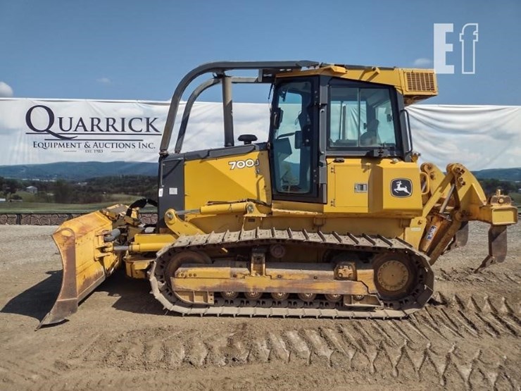 2012-deere-700j-lt-image-1