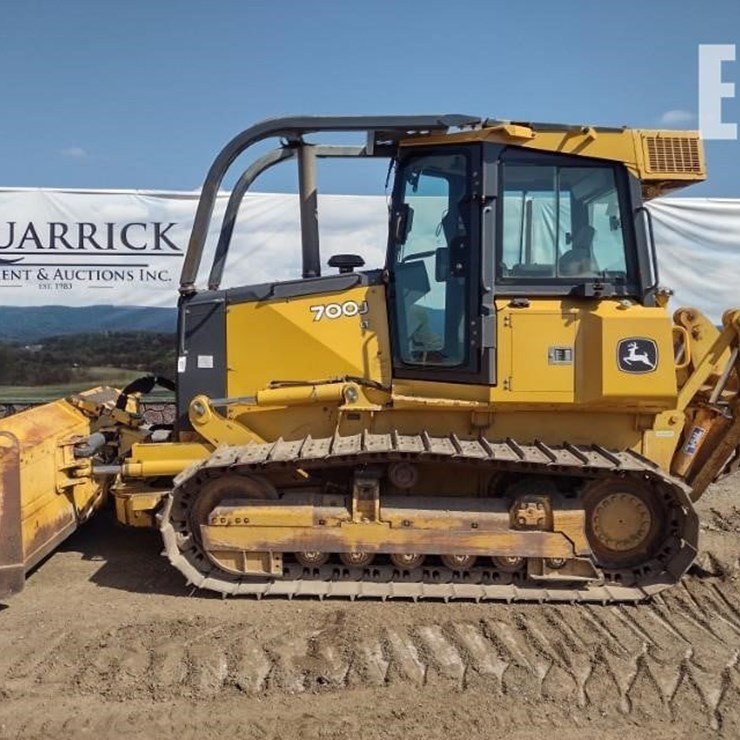 2012 DEERE 700J LT