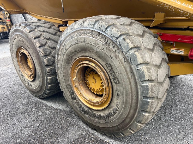 caterpillar-740-image-10