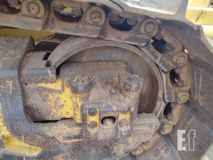 2015-komatsu-d61ex-23-image-38