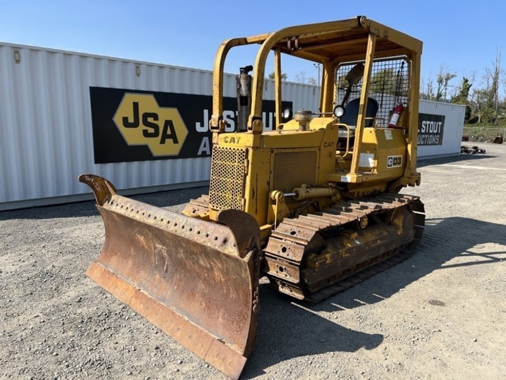 1975-caterpillar-d3-image-1