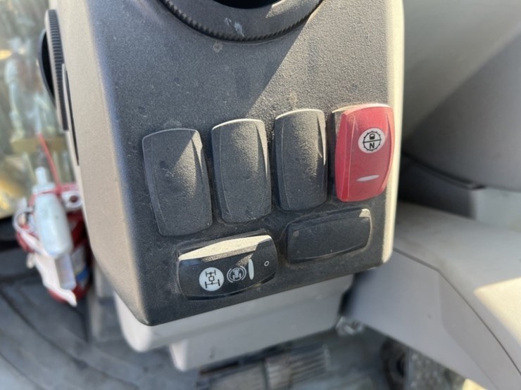 2012-caterpillar-420e-image-33