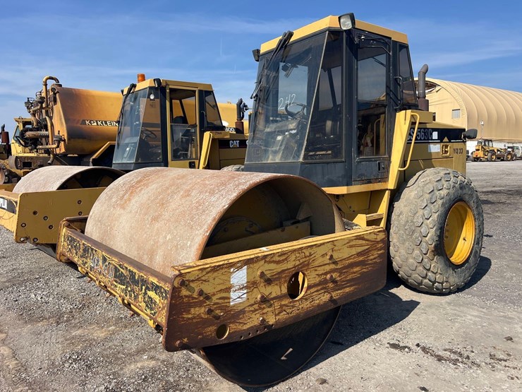 caterpillar-cs-563c-image-2