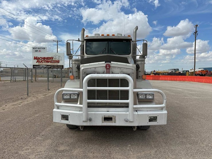 2012-kenworth-t800-image-4