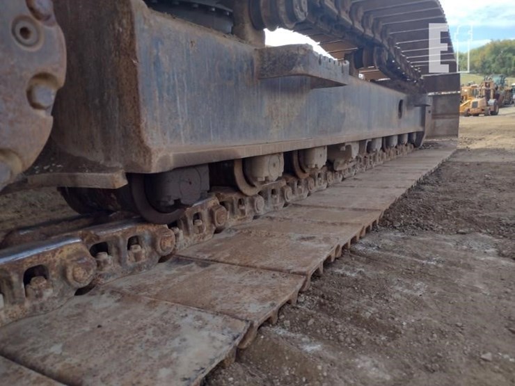 2013-deere-210g-lc-image-25