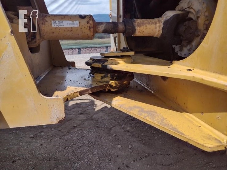 caterpillar-930g-image-32