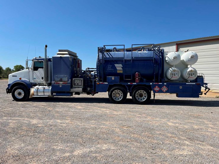 2015-kenworth-t800-image-8