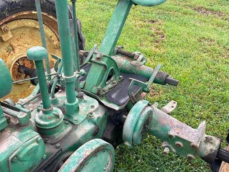 john-deere-b-image-6