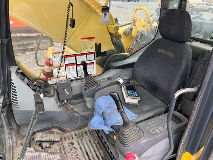 komatsu-pc300-lc-7e0-image-26