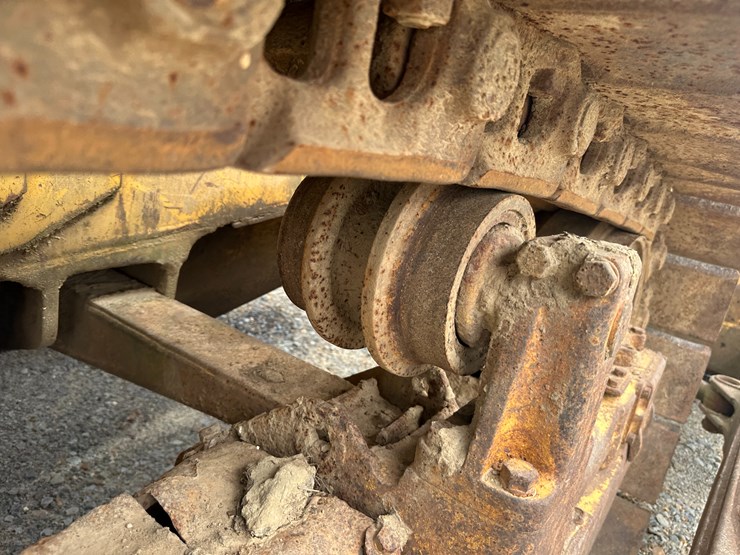caterpillar-d6c-image-18