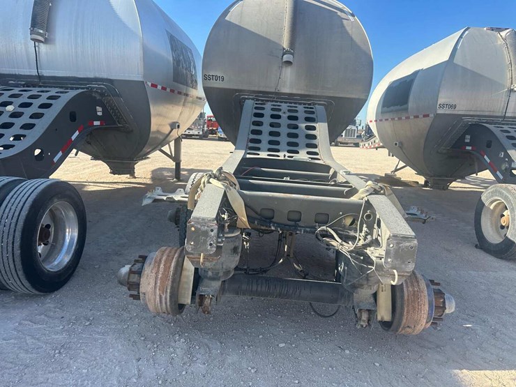 2018-ty-crop-manufacturing-ltd-dry-bulk-pneumatic-trailer-image-4