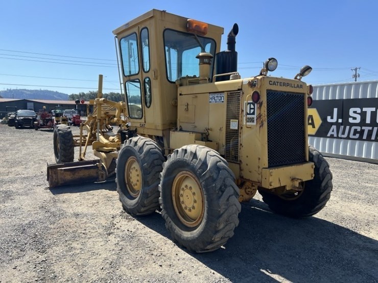 caterpillar-120-image-6
