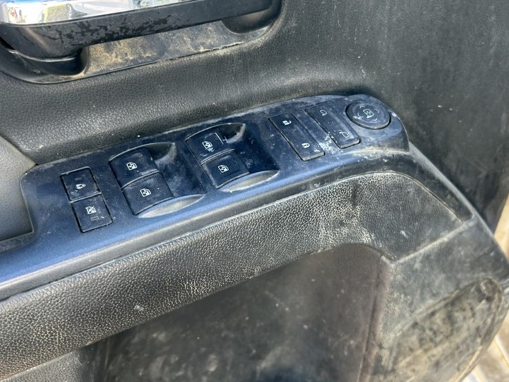 2014-chevrolet-silverado-1500-image-29