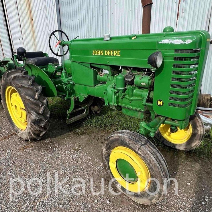 JOHN DEERE M