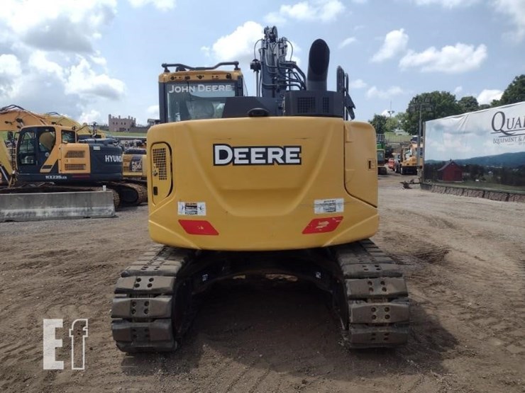 2019-deere-135g-image-4