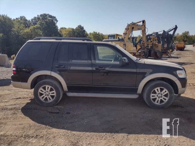 2010-ford-explorer-image-3