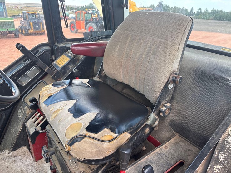 1979-international-1086-tractor-image-16