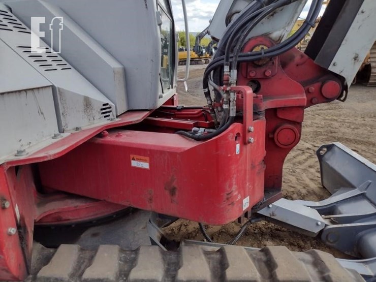 2023-takeuchi-tb280fr-image-24