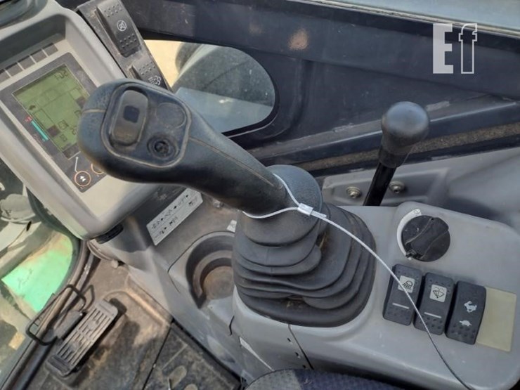2017-deere-60g-image-9