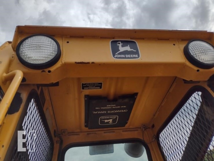 1990-deere-675b-image-12
