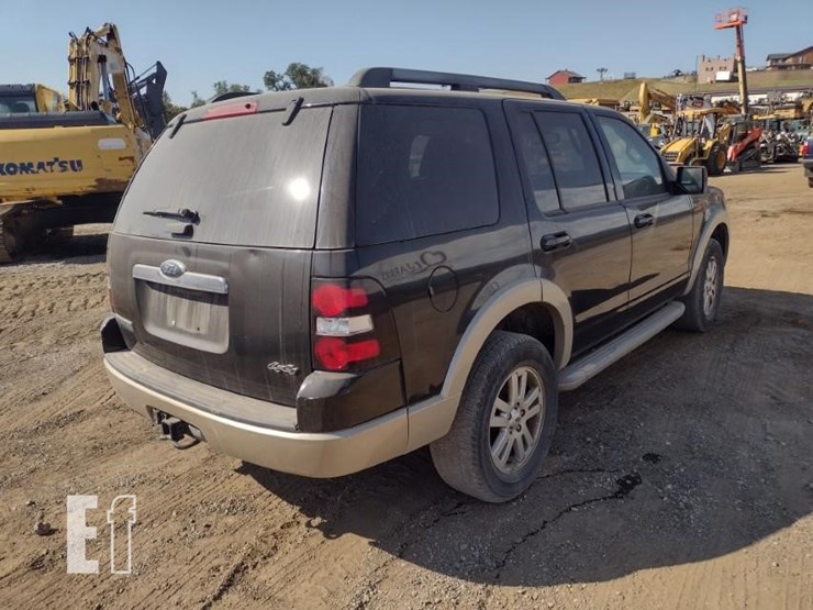 2010-ford-explorer-image-28