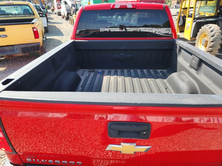 2018-chevrolet-silverado-image-24