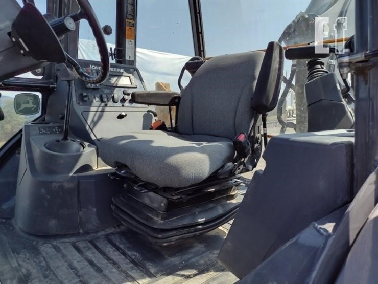 2017-deere-310sl-image-17