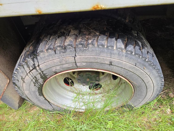 2014-ford-f550-image-29