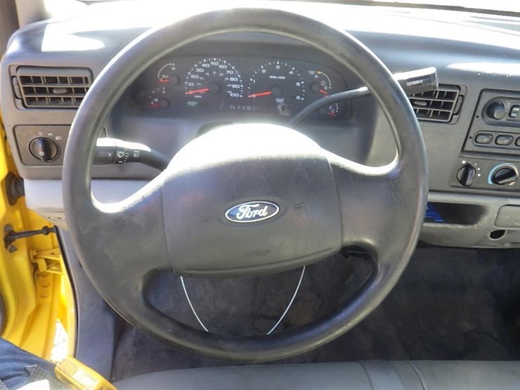 2004-ford-f250-image-17